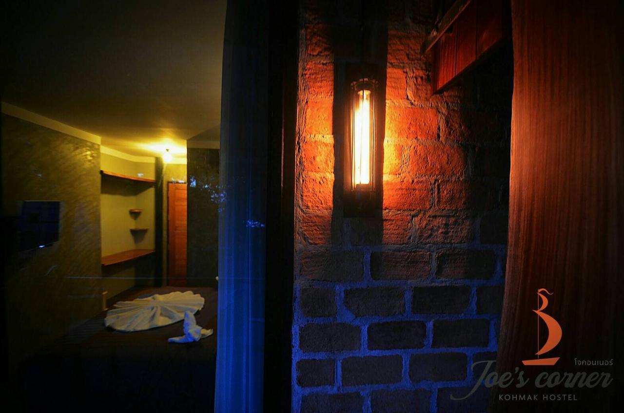 ホテルJoe'S Corner Kohmak マーク島 エクステリア 写真